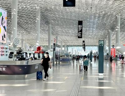深圳机场国内航班有序恢复 7月6日起乘机离深不需核酸证明