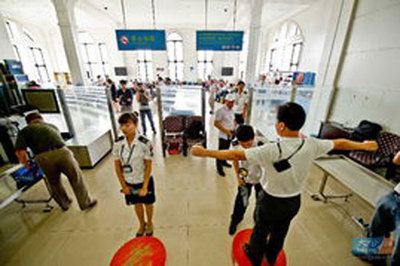 牡丹江机场新增两台安检机保障春运安全